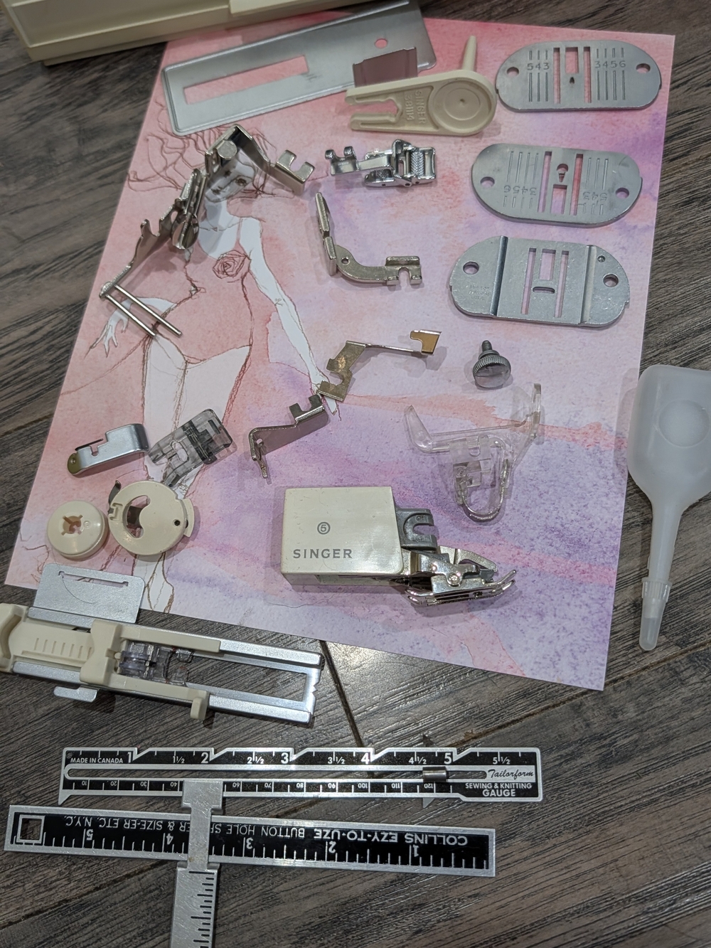 Singer Sewing Machine Vintage Accessory Kit Parts In Storage Containers - Picture 3 of 6